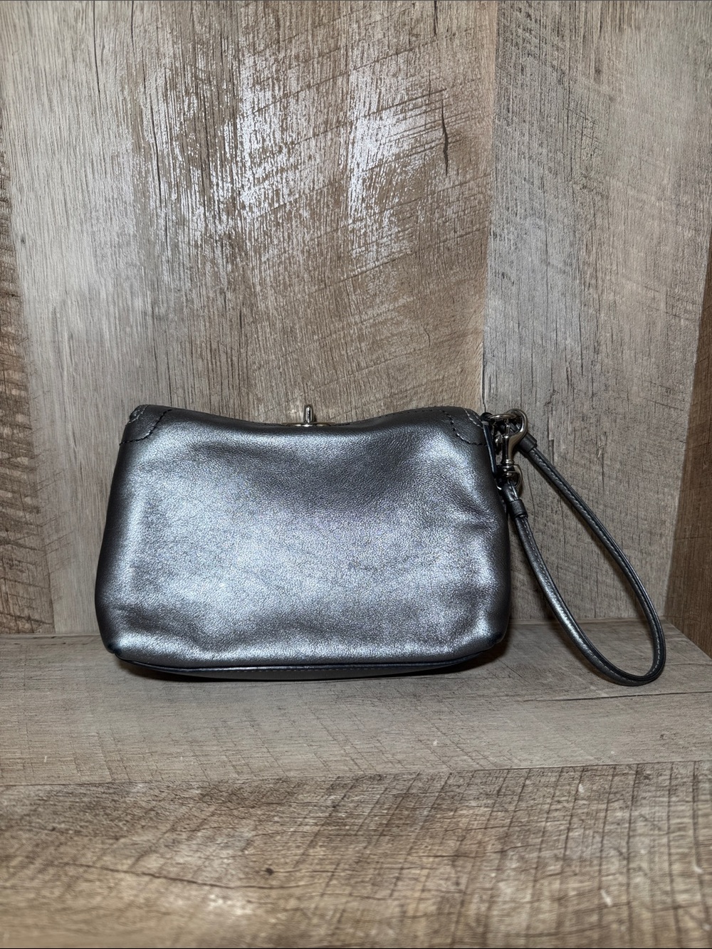 Coach Metallic Wristlet Turnlock Toggle Closure - Picture 2 of 12